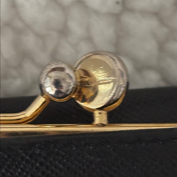 Salvatore Ferragamo Black Leather Gancini Bifold Wallet - Picture 5 of 7